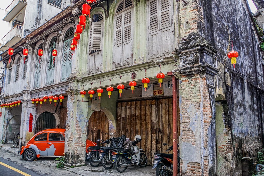 Ipoh Old Town in Malaysia, showcasing heritage streets, cafés and a relaxed lifestyle suitable for MM2H applicants and retirees.
